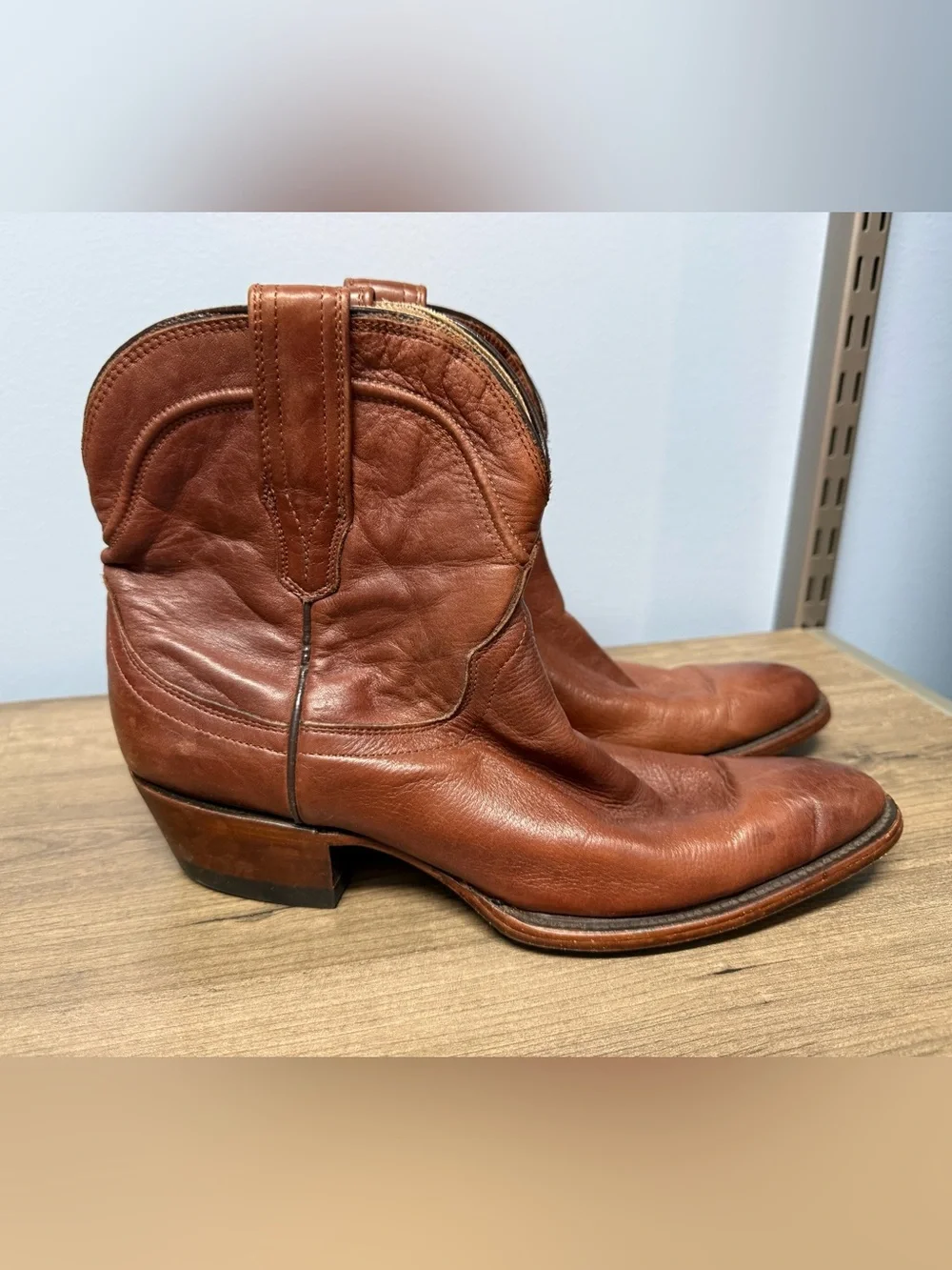 Tecovas Brown Leather Cowboy Boots - Classic Western Pull-On Women’s size 9 E - Picture 2 of 11